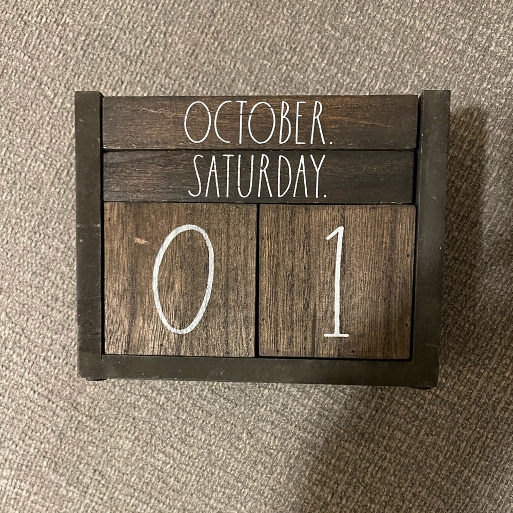 Rae Dunn block calendar